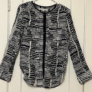 Trina Turk silk printed button up shirt blouse size small career quiet luxury